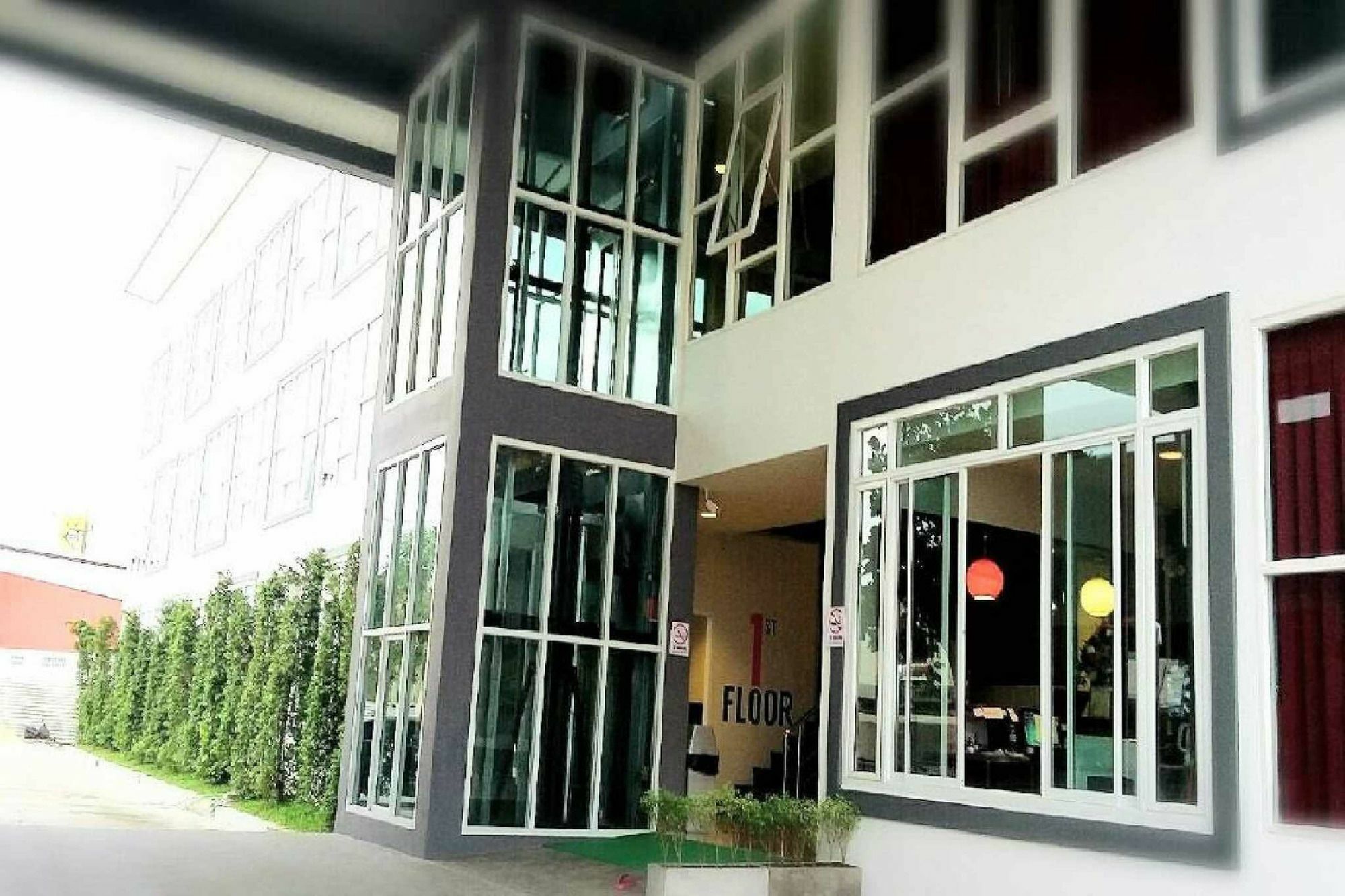 Hotel The Zell Buriram Esterno foto